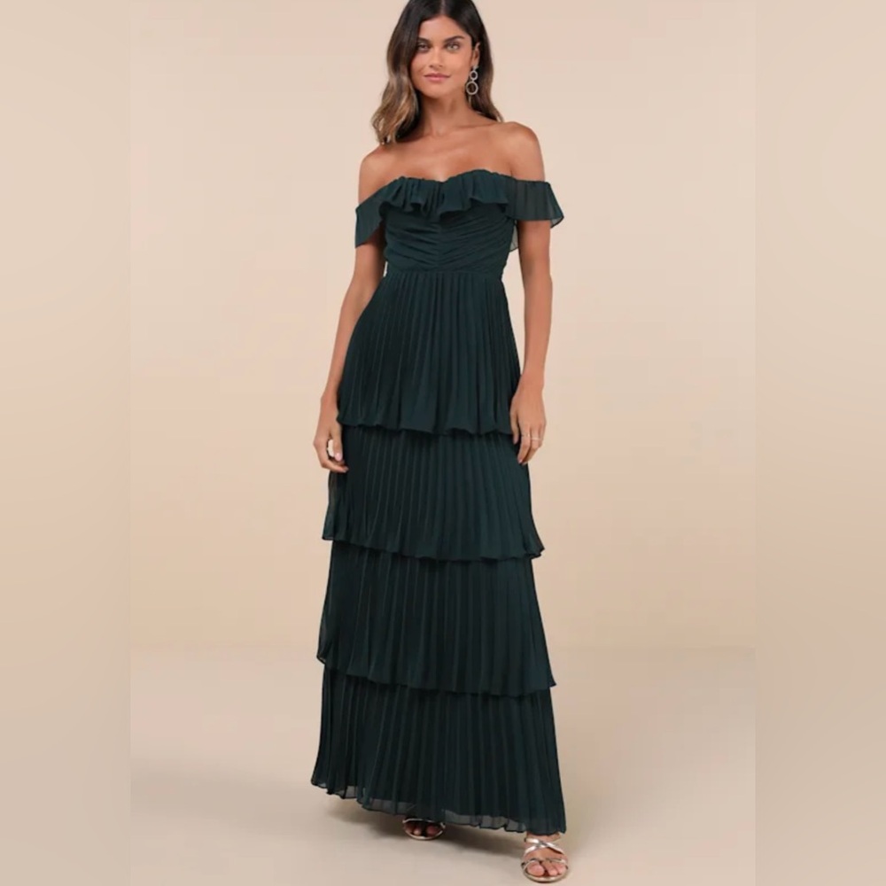 NWT Green Off-Shoulder Tiered Gown